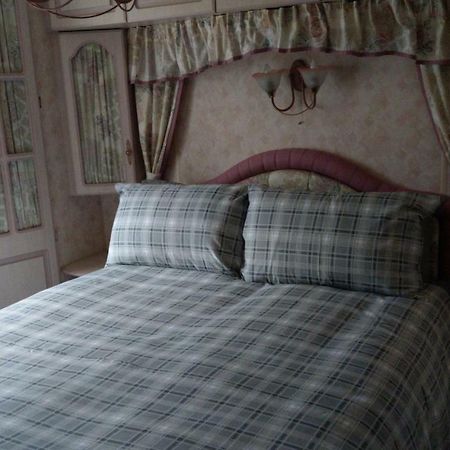 The Boat House Guesthouse โบท ออฟ การ์เทน ภายนอก รูปภาพ