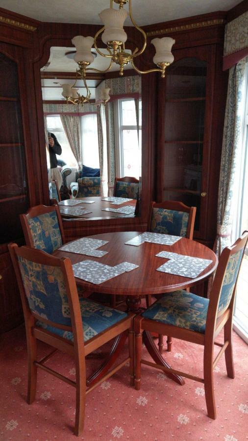 The Boat House Guesthouse โบท ออฟ การ์เทน ภายนอก รูปภาพ